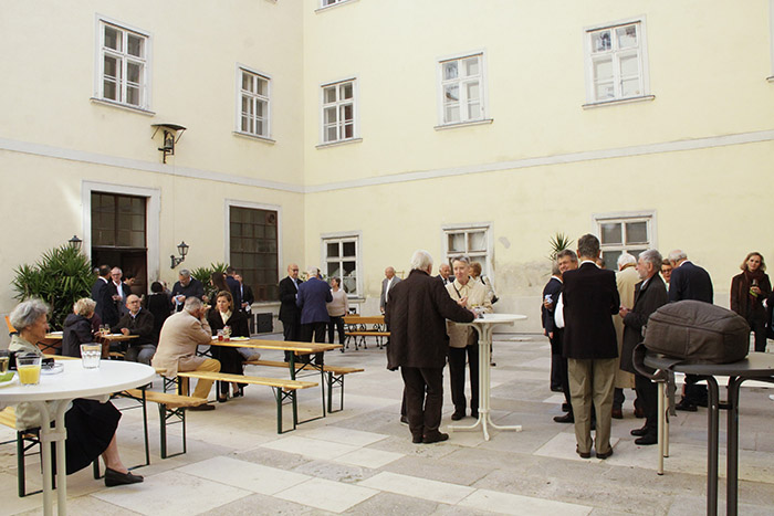 Austellung 800 Jahre Michaelerkirche am 3. Oktober 2021 / Manu Nitsch 2021 Austellung 800 Jahre Michaelerkirche am 3. Oktober 2021