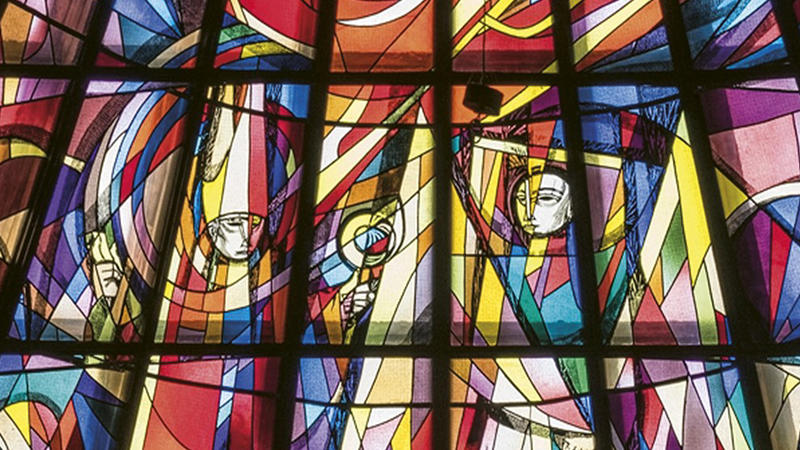 Antik-Glasfenster von Rudolf Szyszkowitz (24m2, 1960) in St. Rupert Hohenrain