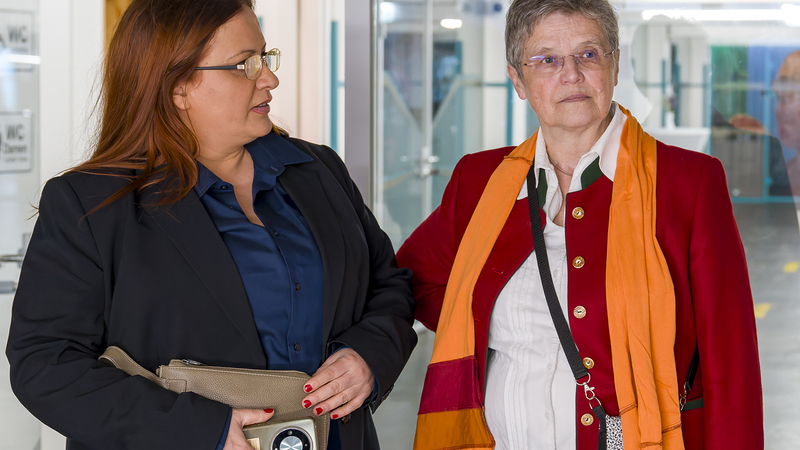 Vivian Kabar und Sr. Maria Schlackl SDS / MARTIN MARIA EDER Vivian Kabar und Sr. Maria Schlackl SDS